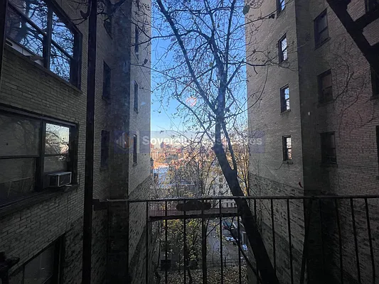 Rented by Sovereign Associates | media 9