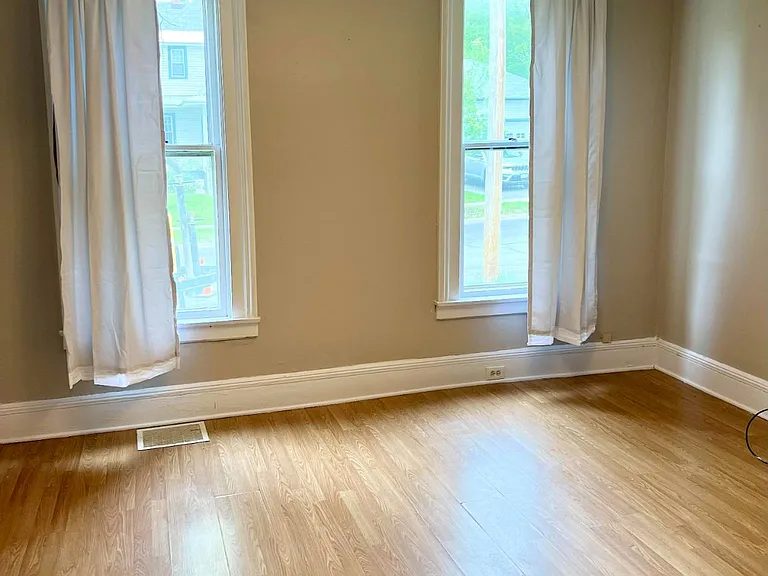 300 S William St #1R — Photo 6