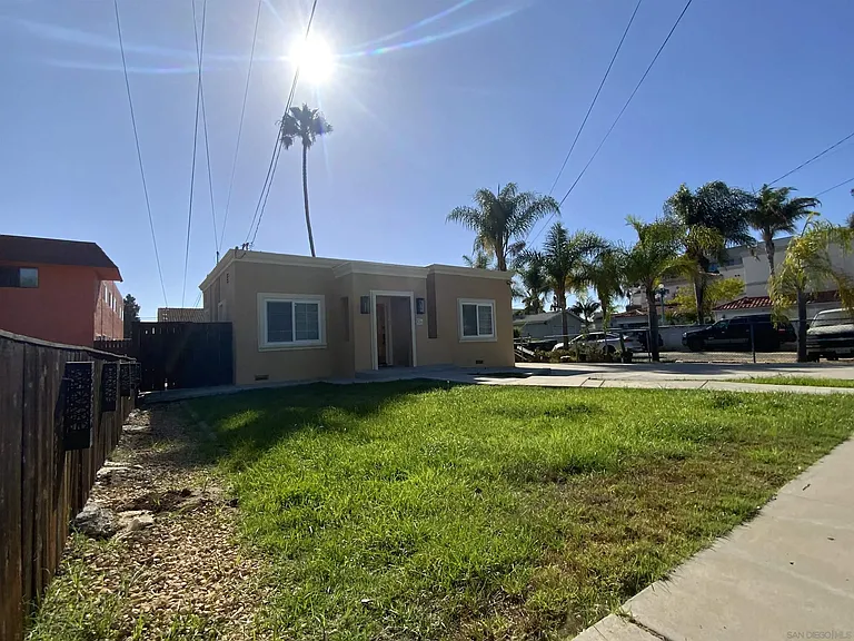 520 Glover Ave #A — Photo 36