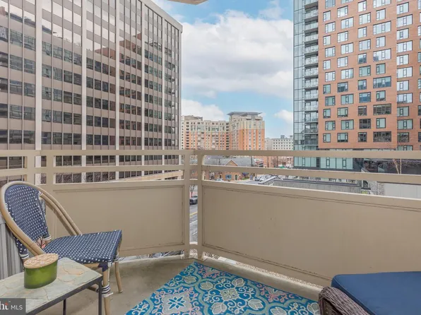 4801 Fairmont Ave APT 411, Bethesda, MD 20814
