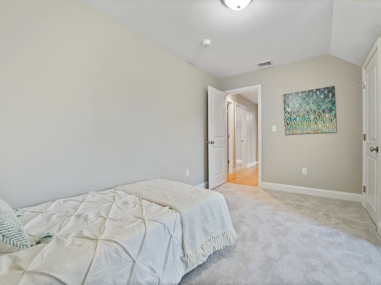 7 Waterman Way — Photo 22