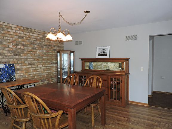 2nd image of 941 Tara Ct