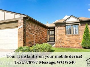 29510 Sycamore Dr, Warren, MI 48092