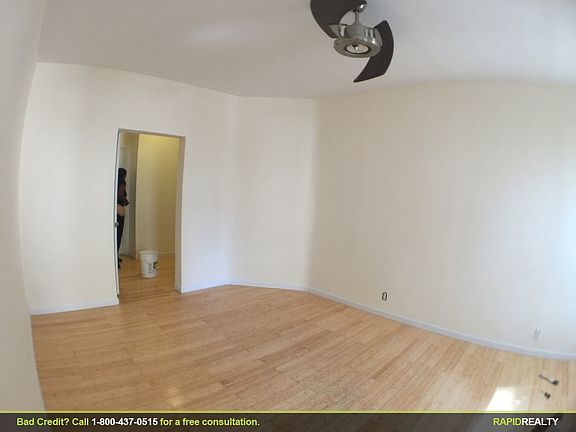 2nd image of 915 Washington Ave APT 2E