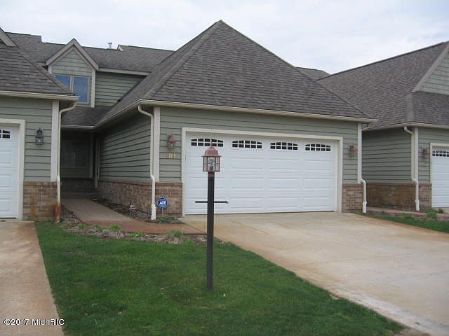 1st image of 109 Clubhouse Dr