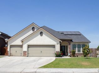 5900 Cape Cod Ave, Bakersfield, CA 93313