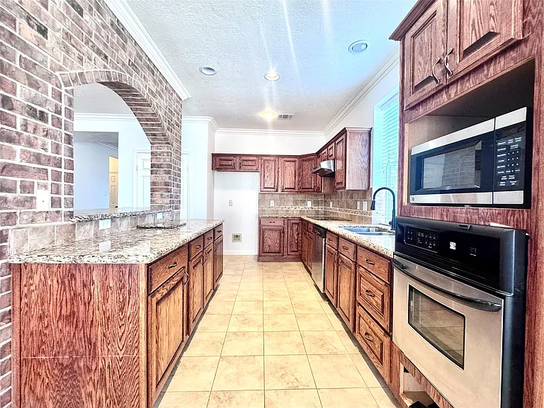 2123 Hollow Reef Cir — Photo 13