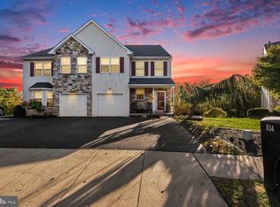 934 Heritage Dr, Norristown, PA 19403