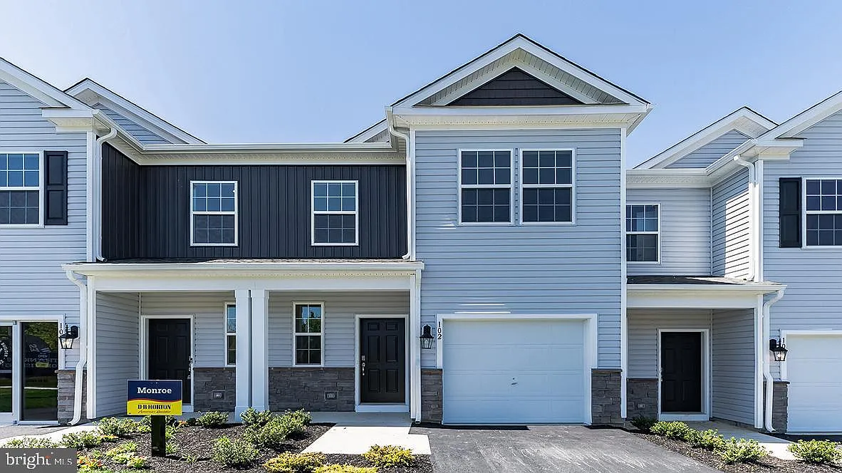 3 bed, 2.5 bath, 1580 sqft, $3,000 — Photo 1