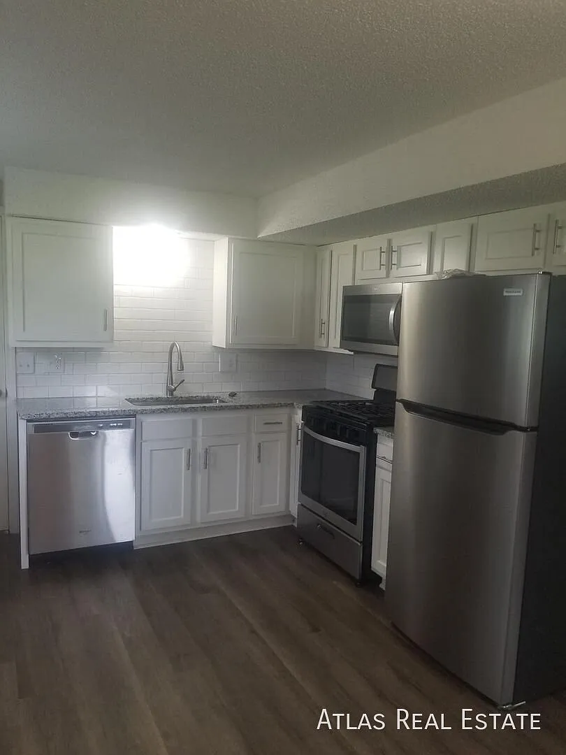 Coming Soon: Fully renovated Duplex in Independence! — Photo 1