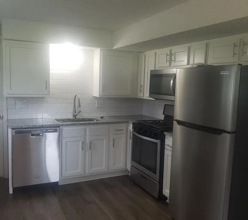 9616-9618 E 23rd St S #9616