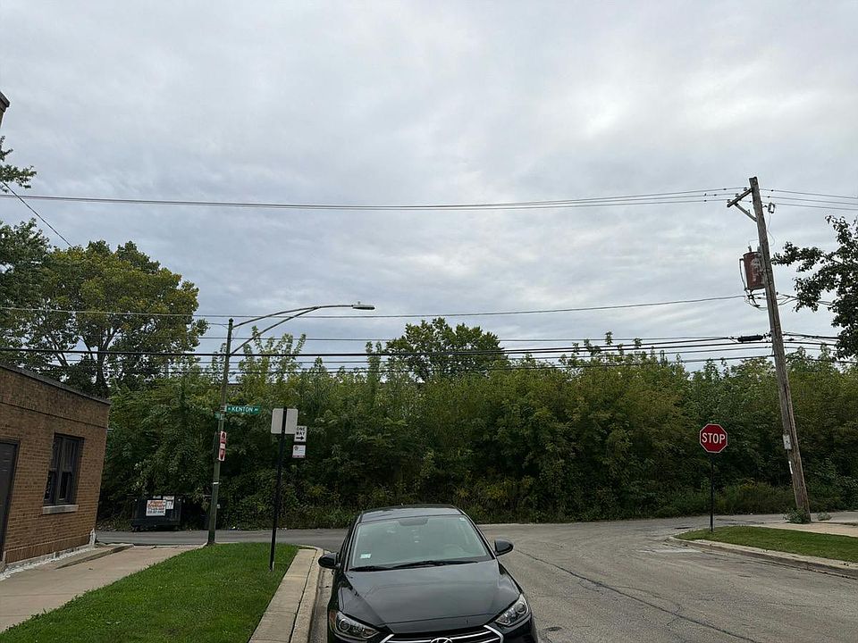 2nd image of 4548 W Barry Ave #1