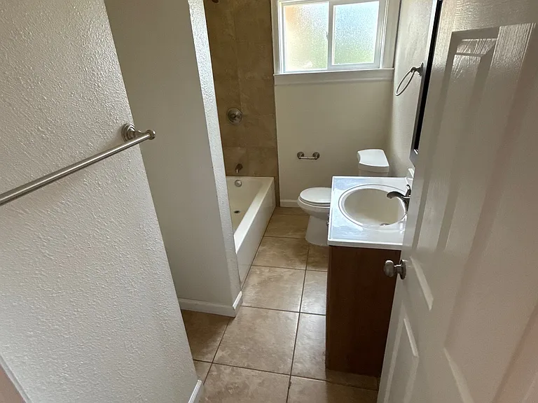 941 Benicia Rd — Photo 8