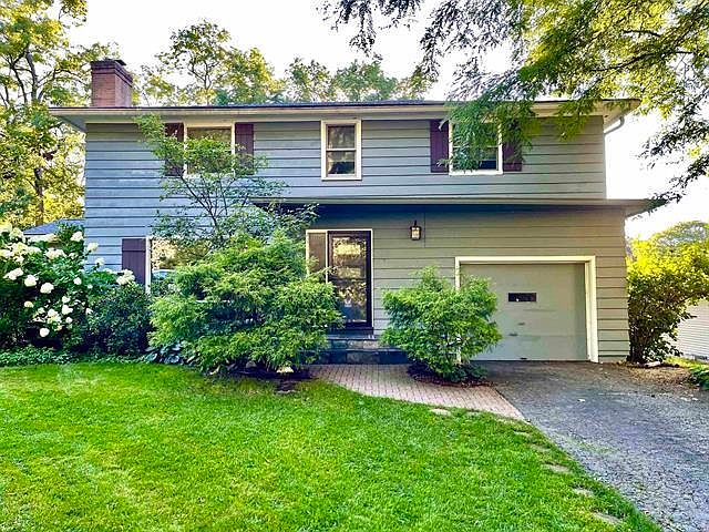 1st image of 1007 Edgehill Dr