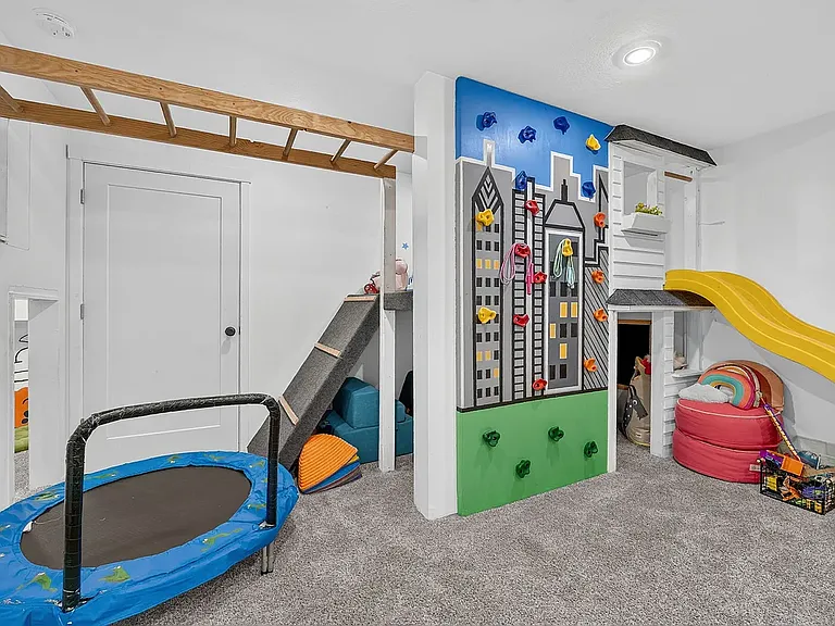 1742 Belleview Ave — Photo 39