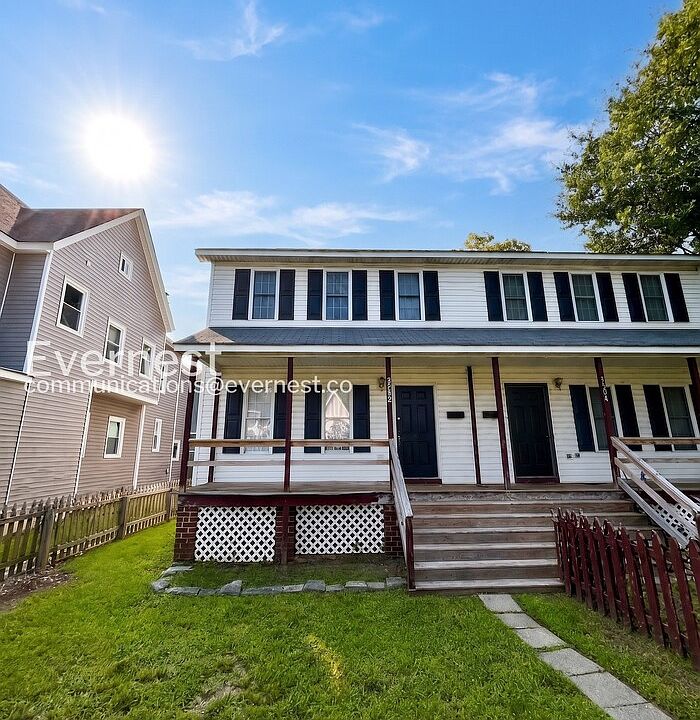 1st image of 3202 1st Ave