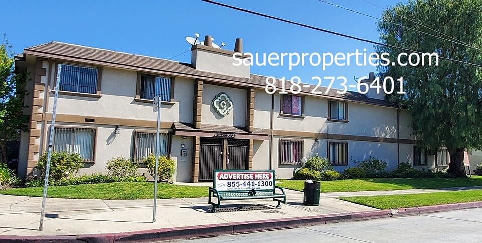 1st image of 13441 Victory Blvd #15