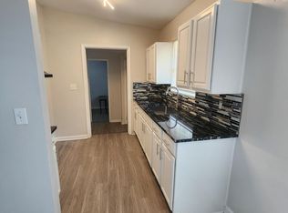 1647 FOURAKER Road, Jacksonville, FL 32221