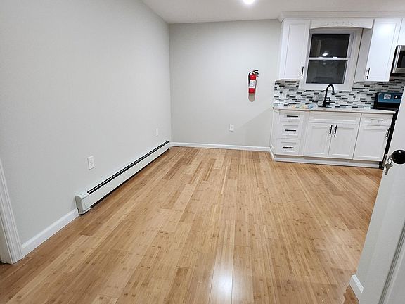3rd image of 129 Brookside Ave Floor 2