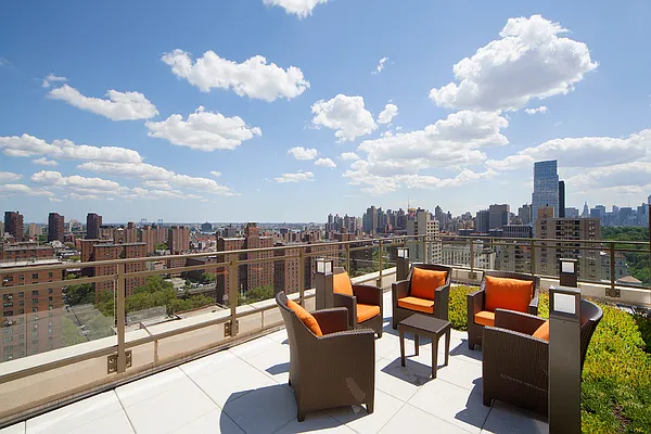 Rented by Douglas Elliman | media 25