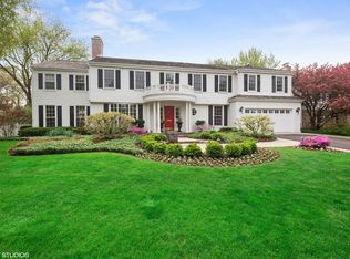 720 Wagner Rd, Glenview, IL 60025