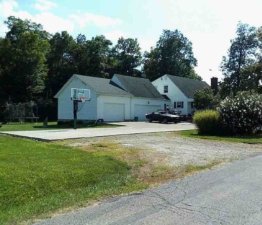 2nd image of 5220 W Shearer Rd