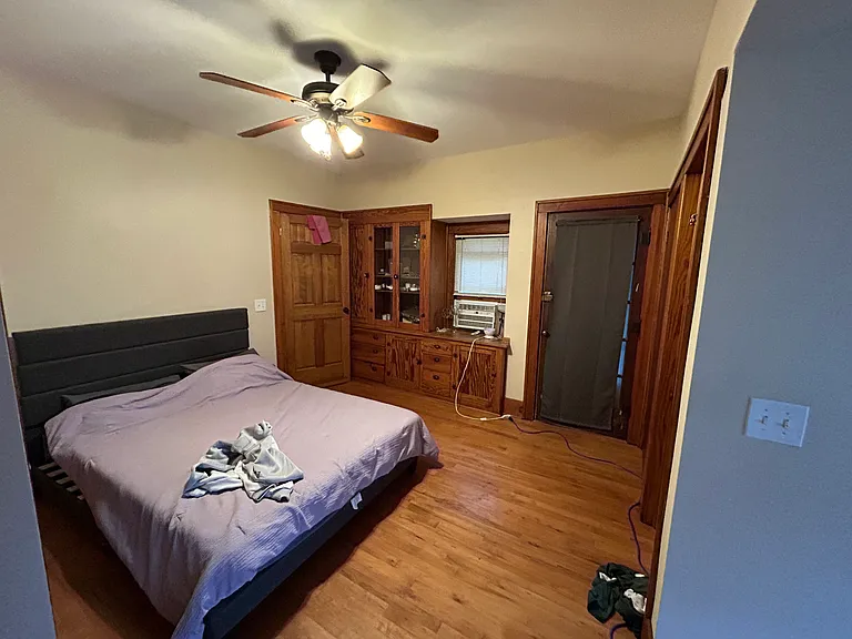 1029 Madison St — Photo 3