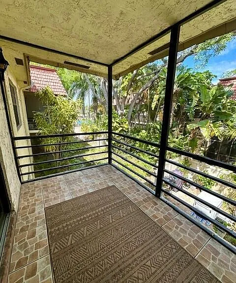 132 S Cypress Rd #523 — Photo 20