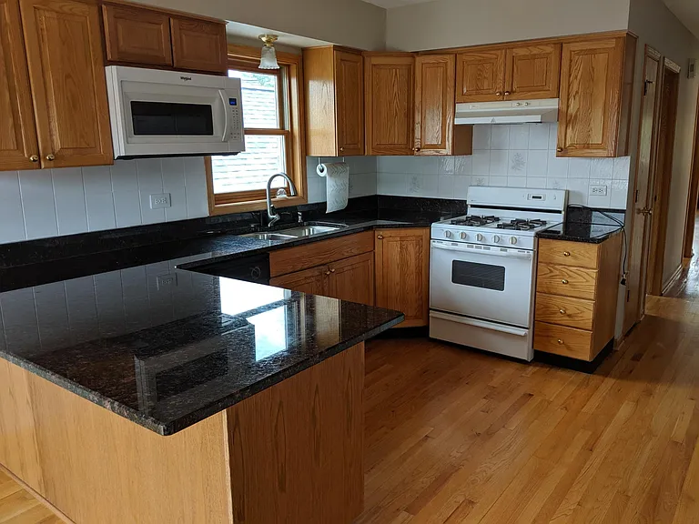 5473 N Parkside Ave #2 — Photo 3