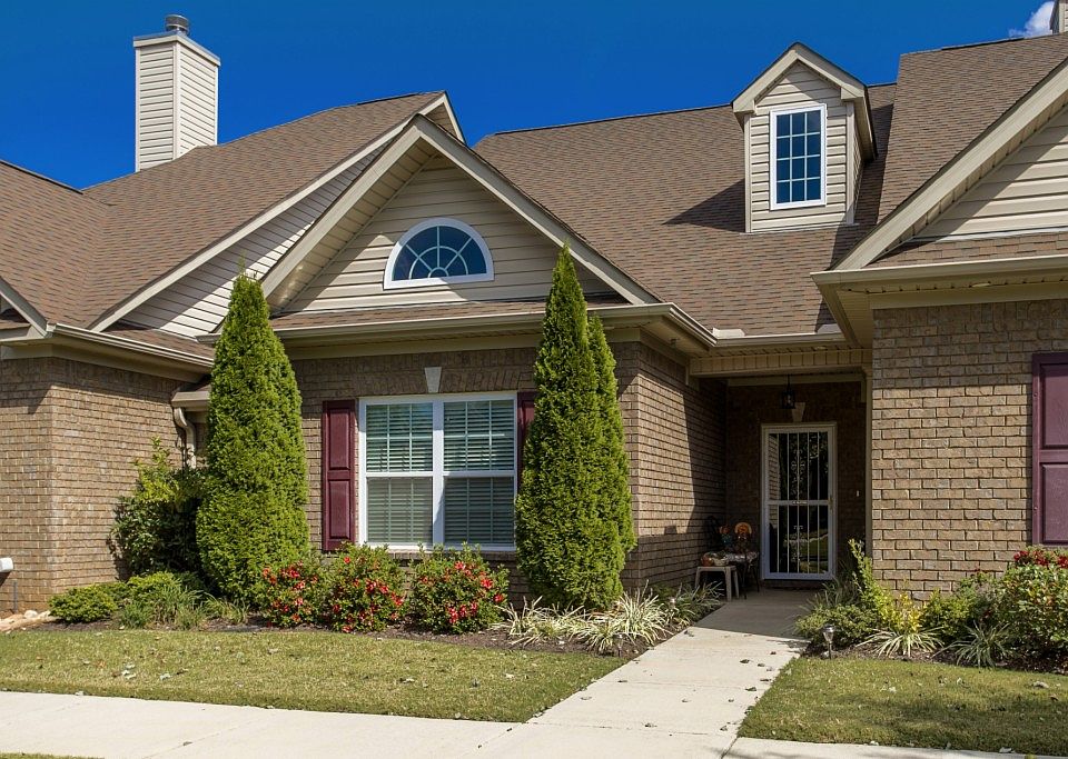 1st image of 1006 Scarlet Woods NW