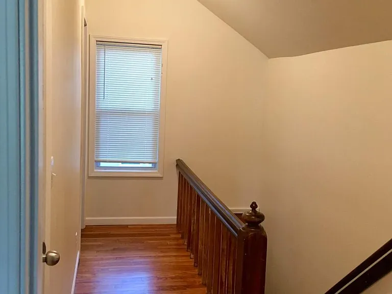 58 E Elm St #1/2 — Photo 8
