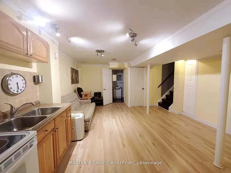 24 Golden Oak Ave — Photo 32