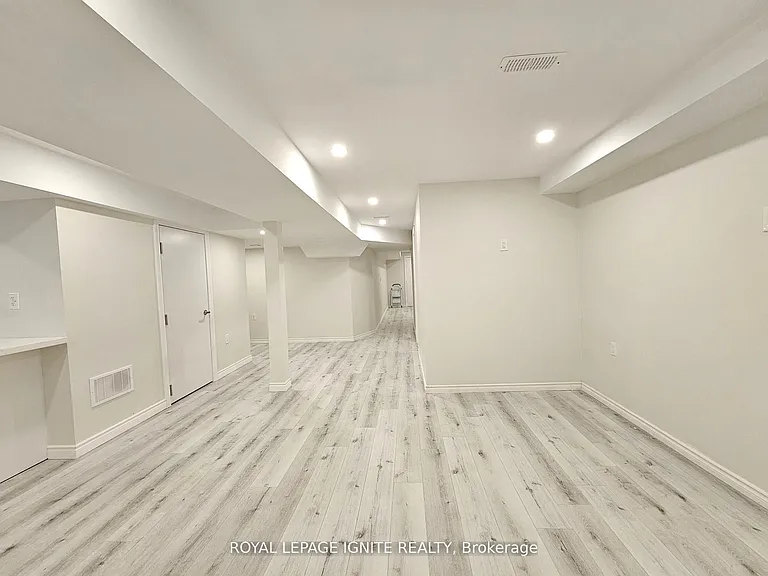 669 Sweetwater Cres #BASEMENT — Photo 9