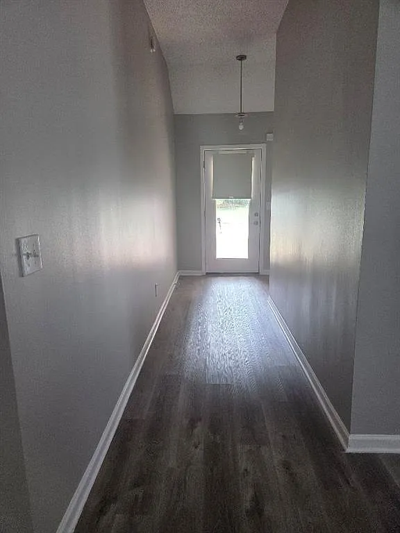 4 bed, 3.0 bath, 1773 sqft, $2,150 — Photo 2