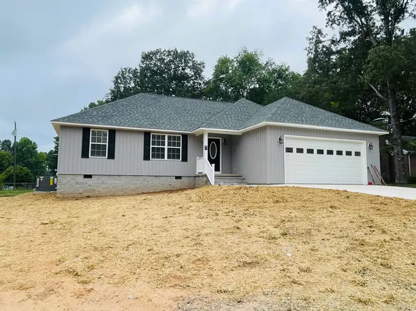 1010 E Main St, Savannah, TN 38372