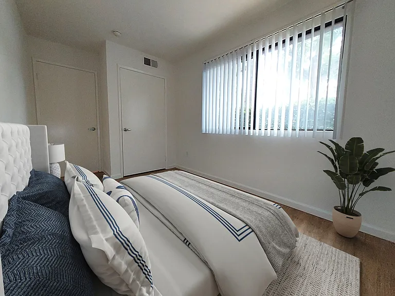 960 16th St #3 — Photo 9