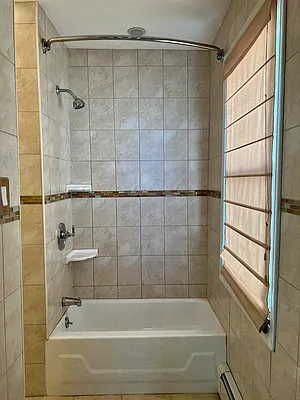 Rented by LDMI Realty Group LLC | media 18