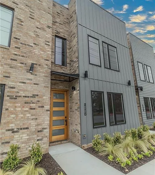 4116 W Olive St — Photo 1