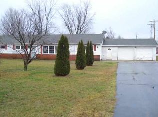 1109 Lincolnway W, Ligonier, IN 46767