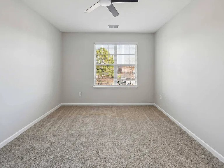 The Reserve at Meadowmont Apartments and Townhomes — Photo 53