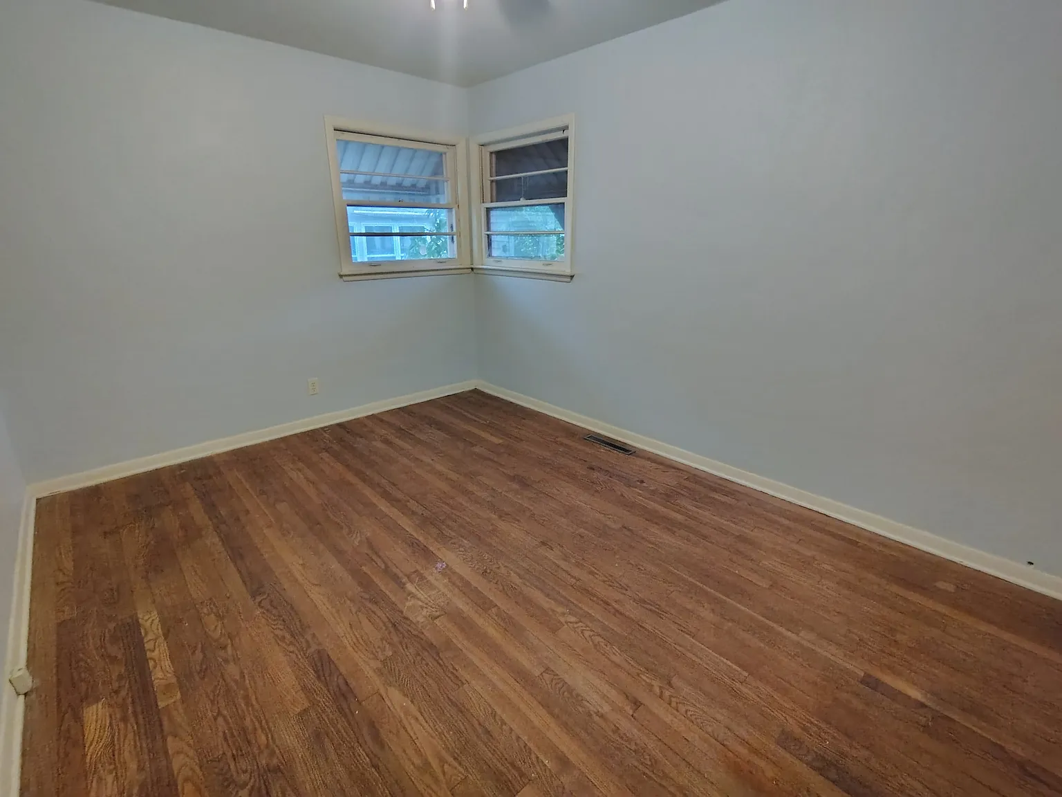 2 bed, 1200 sqft, $1,500 — Photo 4