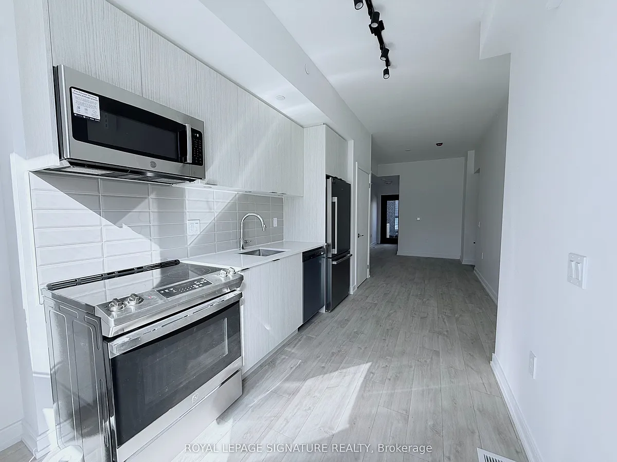 Building Photo - 168 Clonmore Dr #13