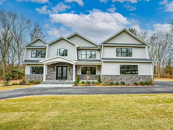 210 Laurel Lane, Laurel Hollow, NY 11791