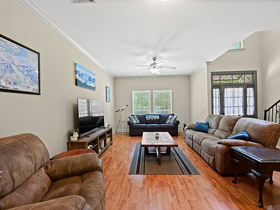 3rd image of 20210 De Chene Dr
