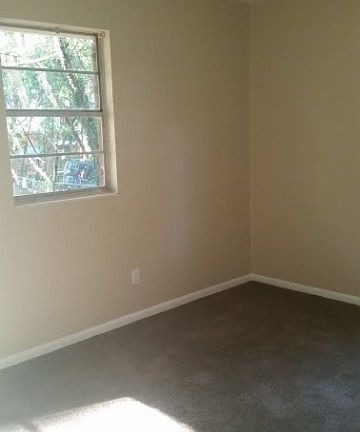 5th image of 783 Bahama Dr