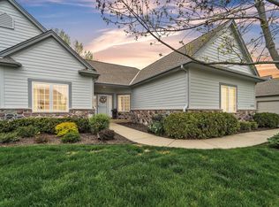 N57W5247 Highland Crossings Cir, Cedarburg, WI 53012