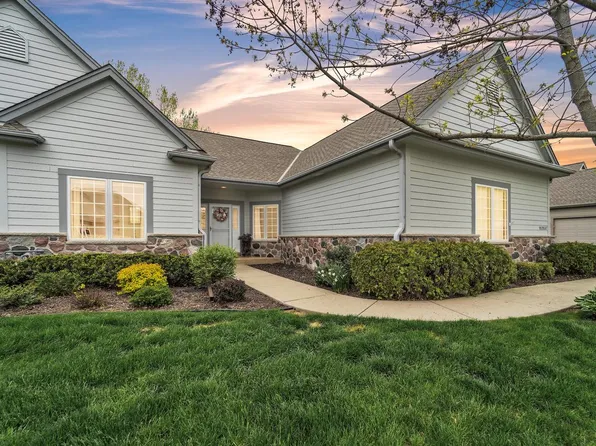 N57W5247 Highland Crossings CIRCLE, Cedarburg, WI 53012