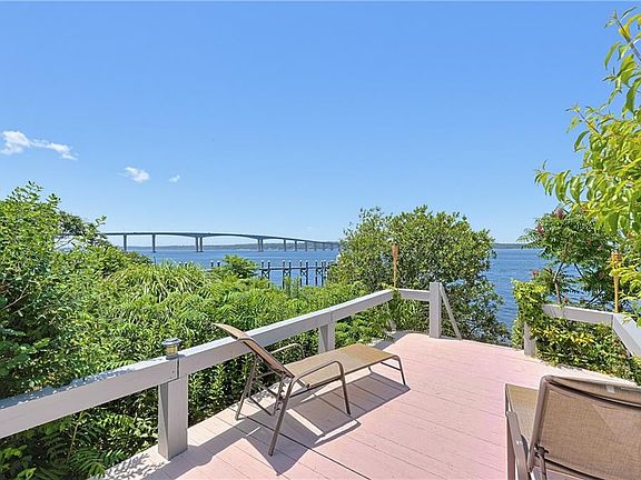 3rd image of 213 Seaside Dr