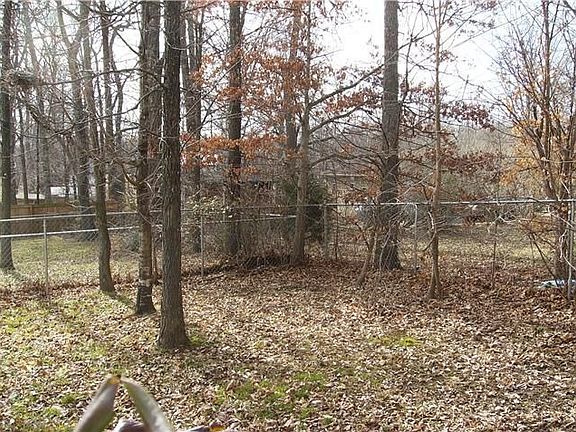 4th image of 628 Woodhaven Dr #D