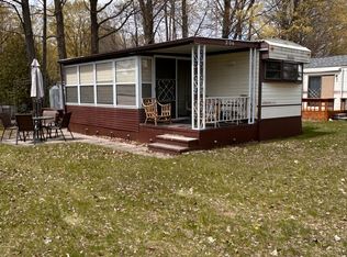 285 Crydermans Side Rd #206, Georgina, ON L0E 1A0
